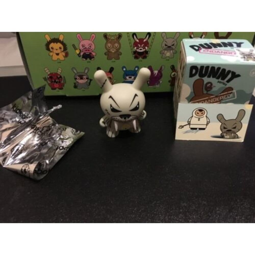 Kidrobot Dunny Endangered Series Frank Kozik 3" Walrus 2009 Vinyl Art Toy
